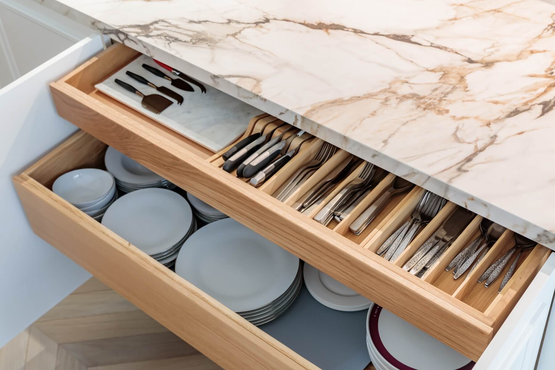 Plate Drawer